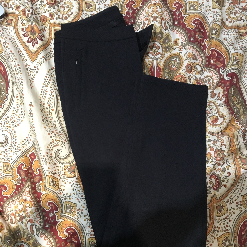 Lululemon On The Move Pant size 4 28"